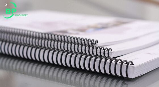 최대 두께 25mm의 노트북과 다양한 코일 지름 옵션의 플라스틱 코일 결합을 위한 노트북 나선 결합 기계